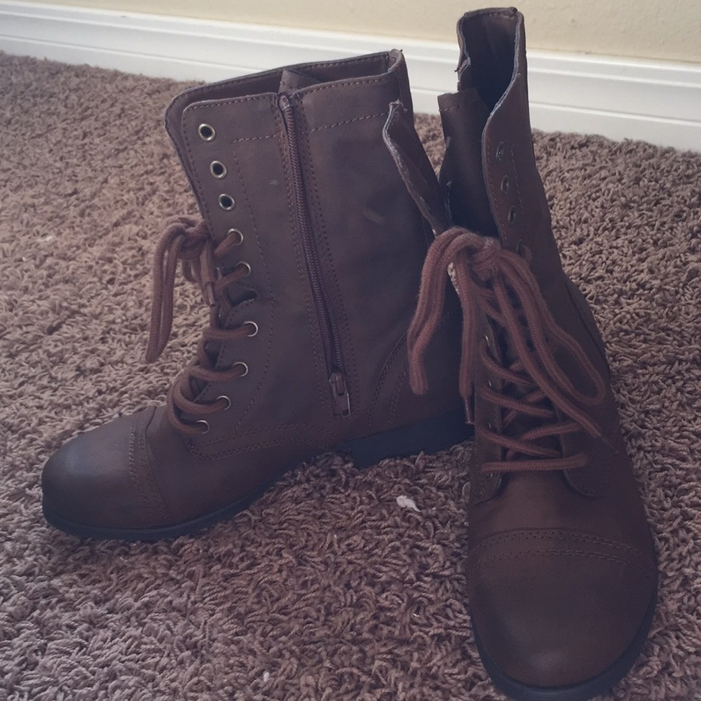 Merona combat boots